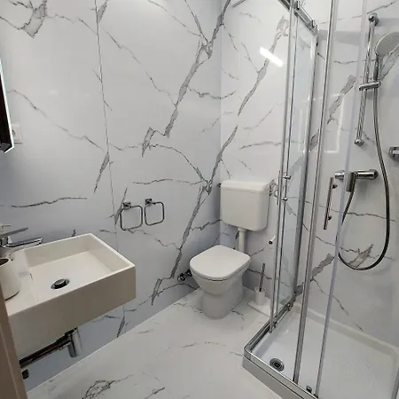 アパート Victoria ポレッチ